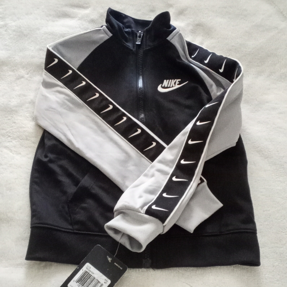 Nike Black and White Zip-Up Jacket 4 T NEW WITH TAGS
